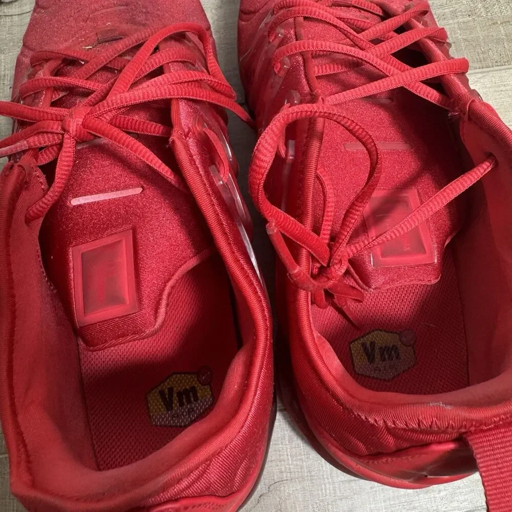 Nike Air VaporMax Plus Men’s 12 Triple Red Shoes Athletic Sneakers CW6973-600